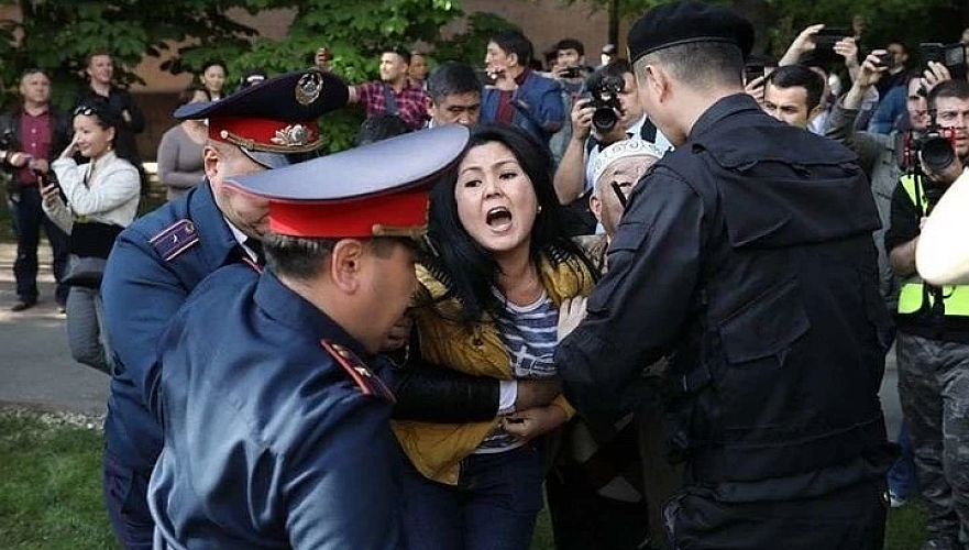 Все заявки на митинги и собрания должны быть в общедоступном реестре в РК – активист